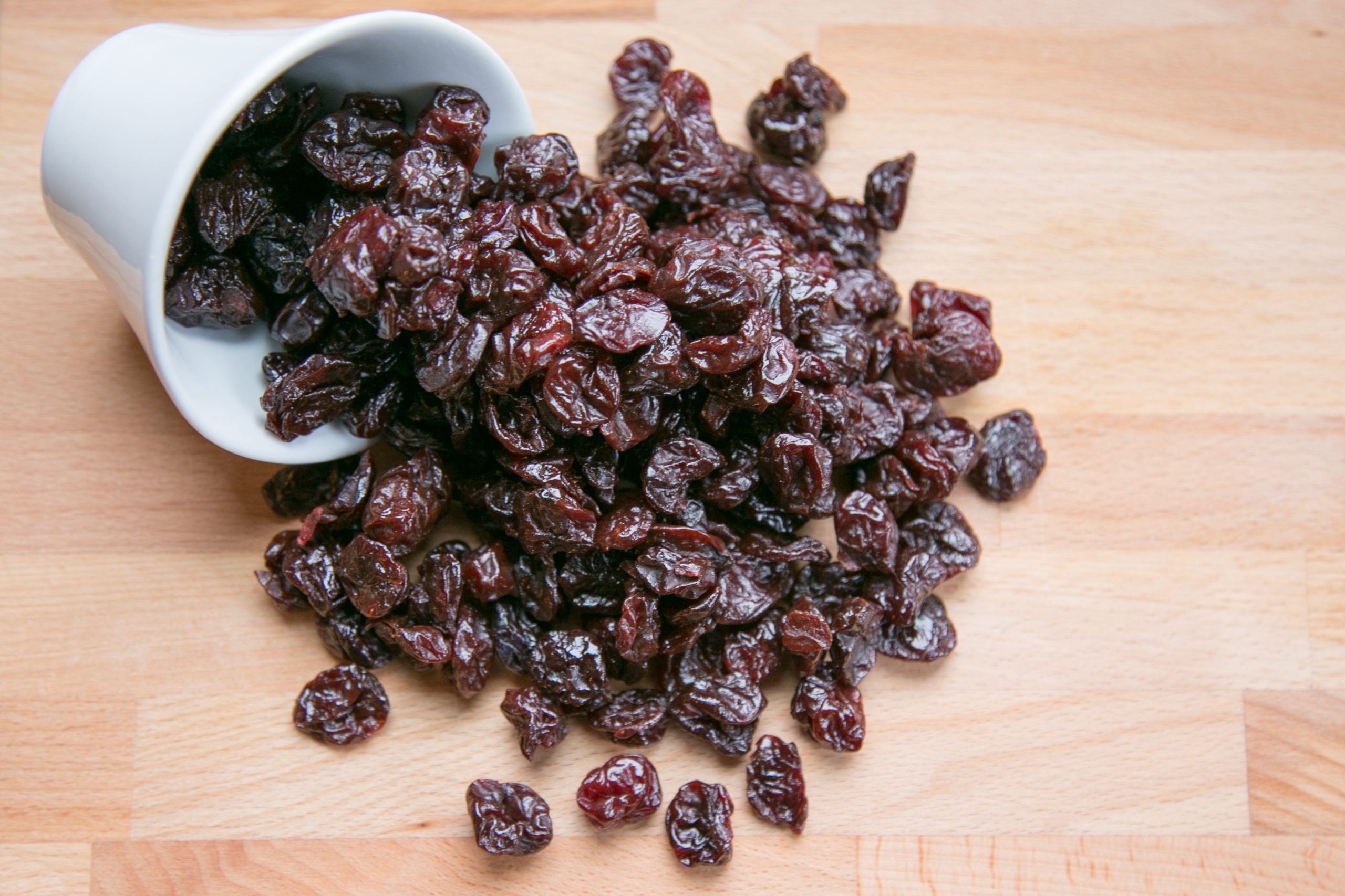 Free image/jpeg Resolution: 3307×2205, File size: 1.41Mb, Dried Cherries on wooden surface